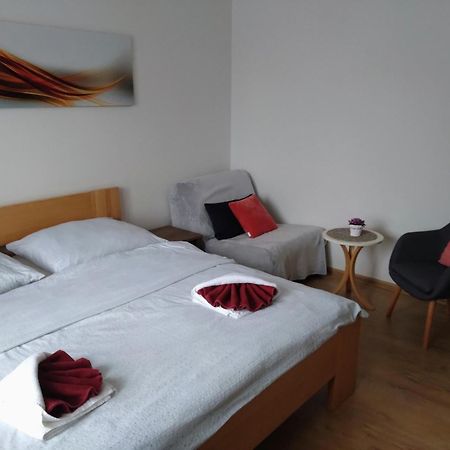 Ferienwohnung Bile Domky Lednice Exterior foto