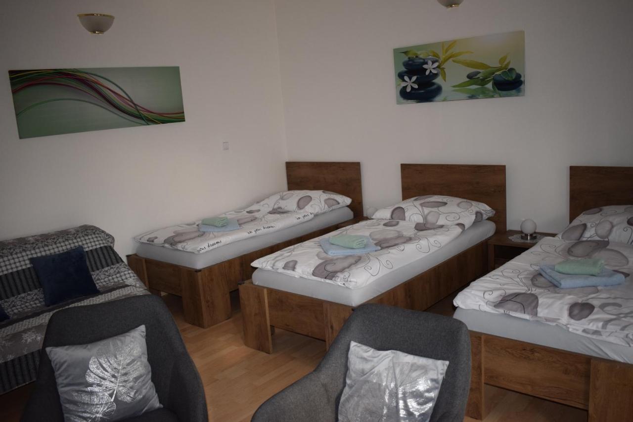 Ferienwohnung Bile Domky Lednice Exterior foto