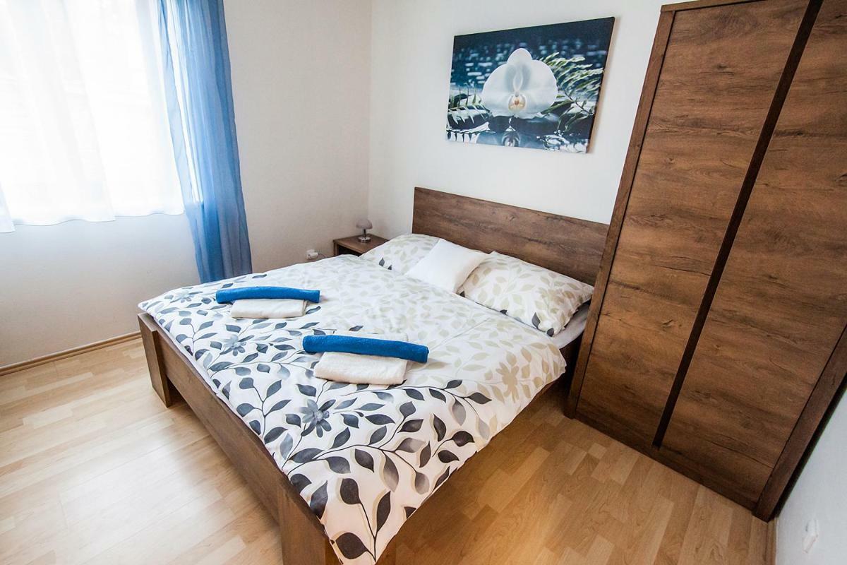 Ferienwohnung Bile Domky Lednice Exterior foto