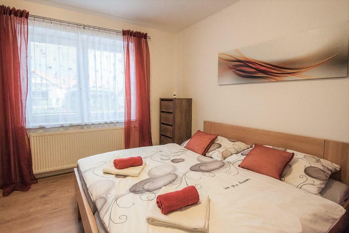 Ferienwohnung Bile Domky Lednice Exterior foto